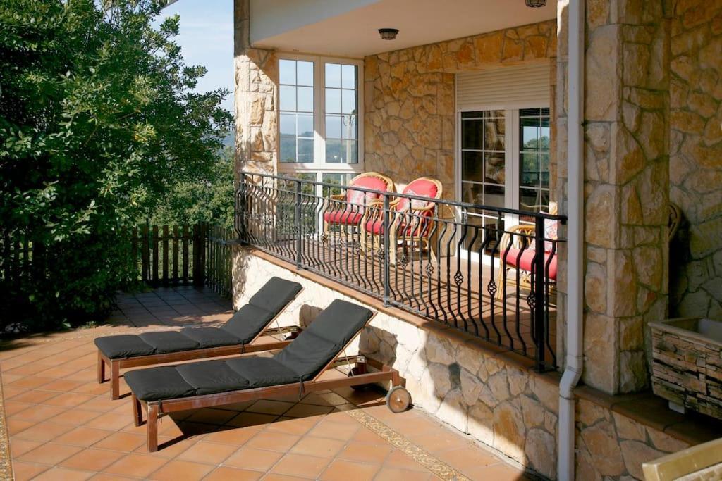 Chalet Con Magnificas Vistas Al Mar Perlora Exteriér fotografie